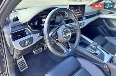 Седан Audi A4 2021 в 