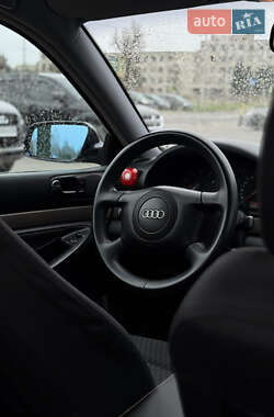 Седан Audi A4 2000 в 