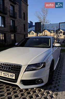 Седан Audi A4 2012 в Ивано-Франковске