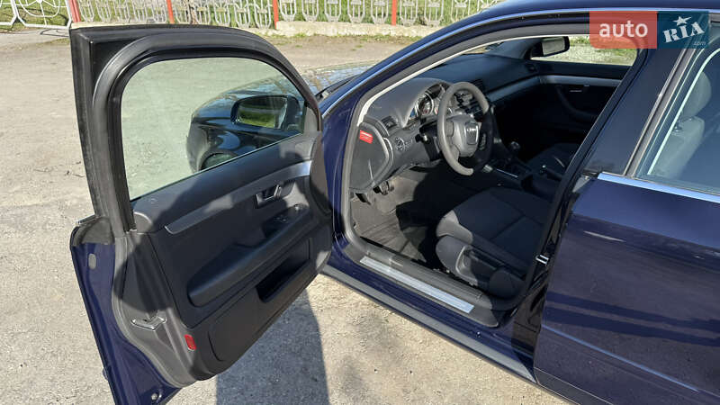 Седан Audi A4 2006 в Бучаче