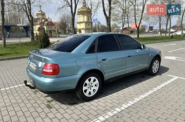 Седан Audi A4 2000 в 