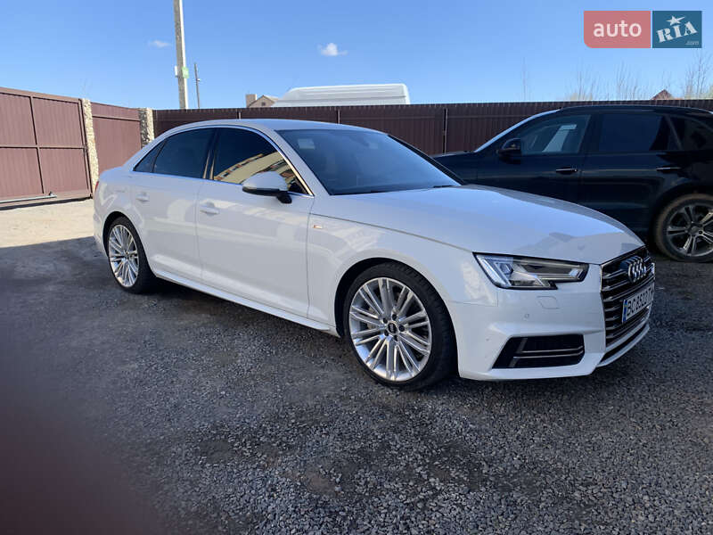 Седан Audi A4 2016 в 