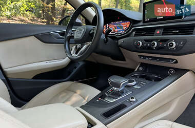 Седан Audi A4 2016 в 
