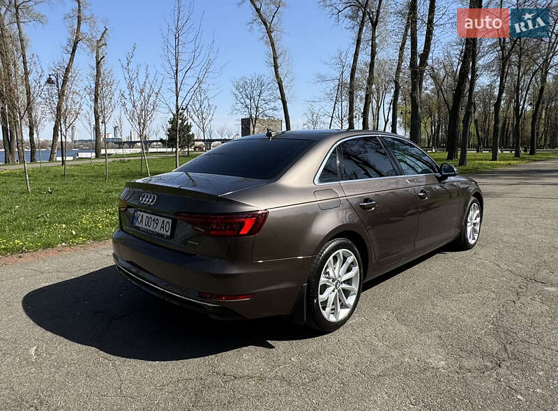 Седан Audi A4 2016 в Киеве