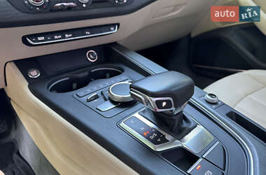 Седан Audi A4 2016 в 