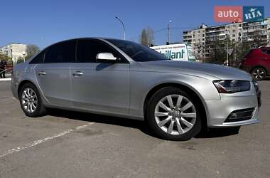 Седан Audi A4 2014 в 