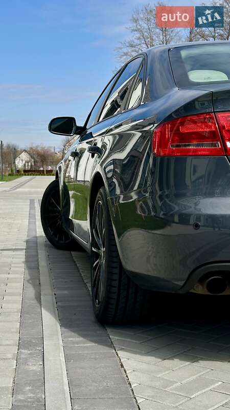 Седан Audi A4 2010 в Киеве