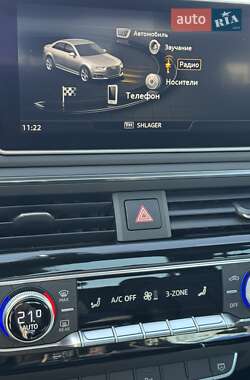 Седан Audi A4 2018 в 