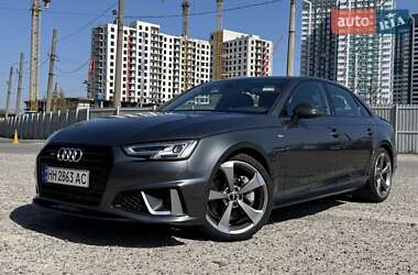 Седан Audi A4 2018 в 