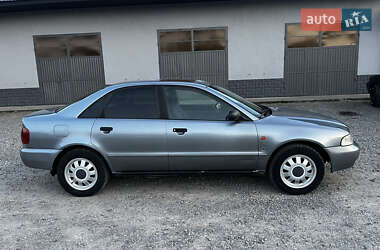 Седан Audi A4 1995 в 