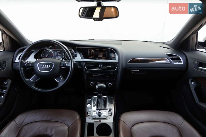 Седан Audi A4 2012 в Луцьку