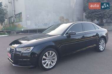 Седан Audi A4 2017 в 