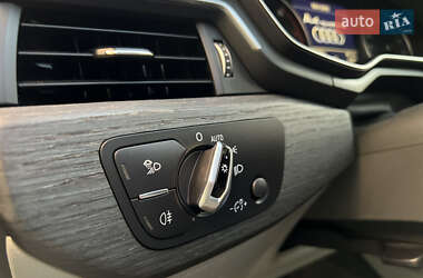 Седан Audi A4 2017 в 