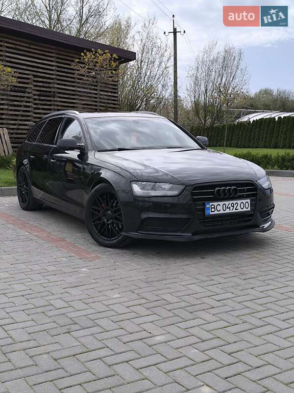 Универсал Audi A4 2013 в 