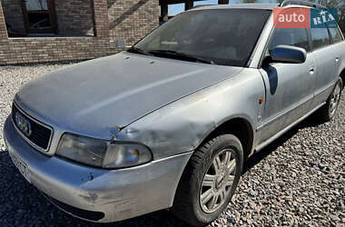 Универсал Audi A4 1996 в 