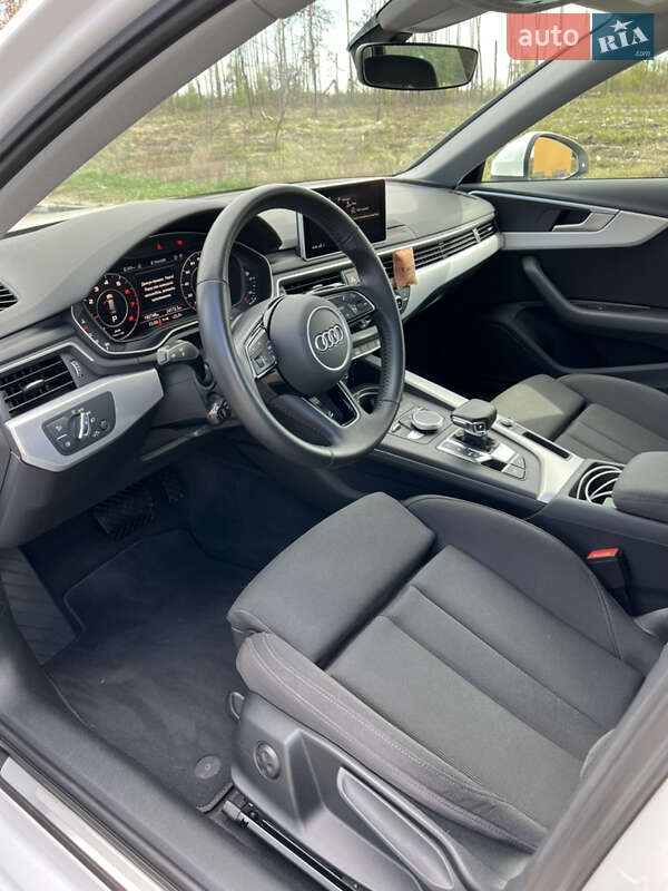 Универсал Audi A4 2019 в Киеве