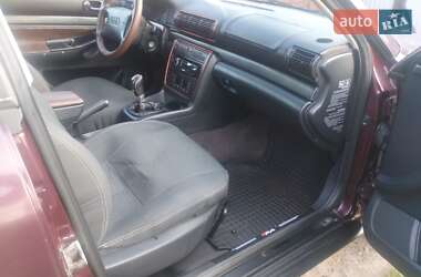 Седан Audi A4 1995 в 