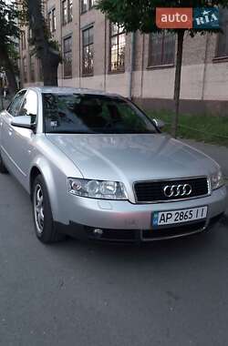 Седан Audi A4 2002 в 