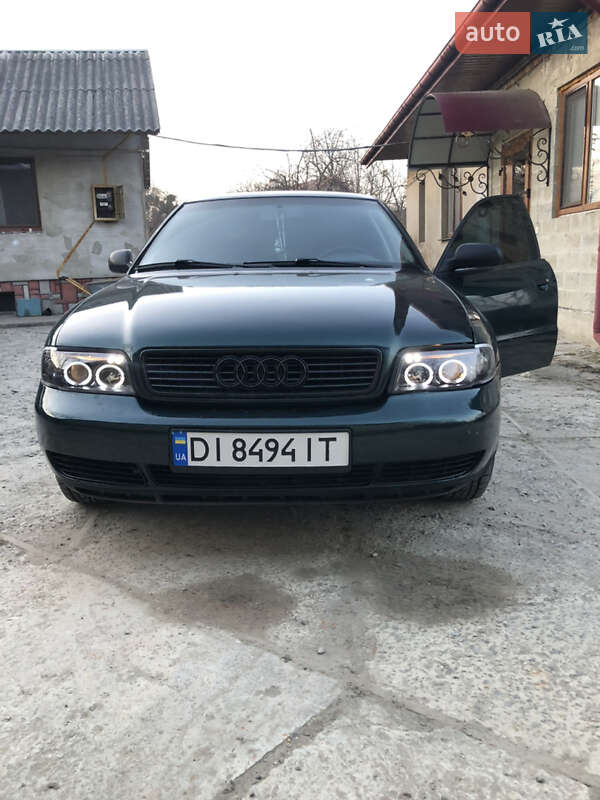 Седан Audi A4 1996 в 