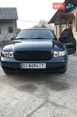 Седан Audi A4 1996 в 