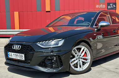 Седан Audi A4 2022 в Киеве