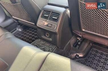 Седан Audi A4 2017 в 