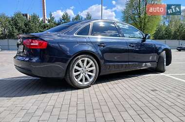 Седан Audi A4 2012 в Луцке
