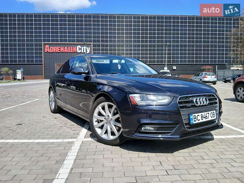 Седан Audi A4 2012 в 