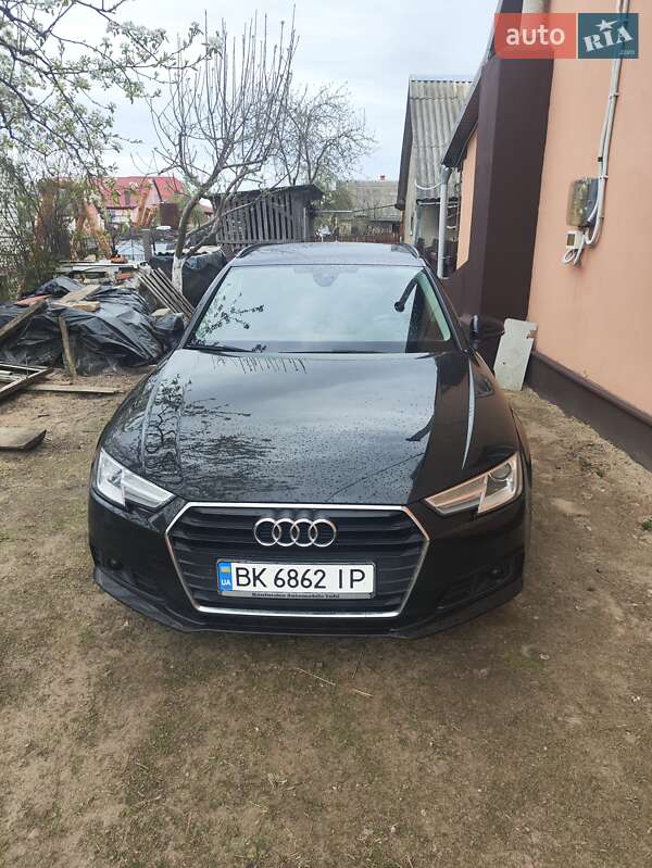 Універсал Audi A4 2018 в 