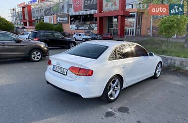 Седан Audi A4 2011 в Киеве