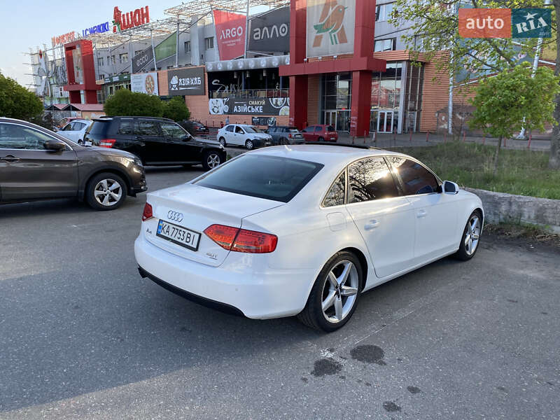 Седан Audi A4 2011 в Киеве