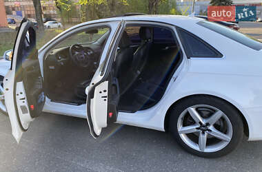 Седан Audi A4 2011 в Киеве