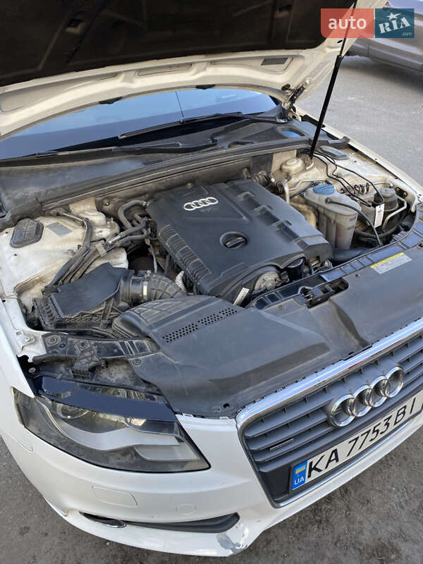 Седан Audi A4 2011 в Киеве