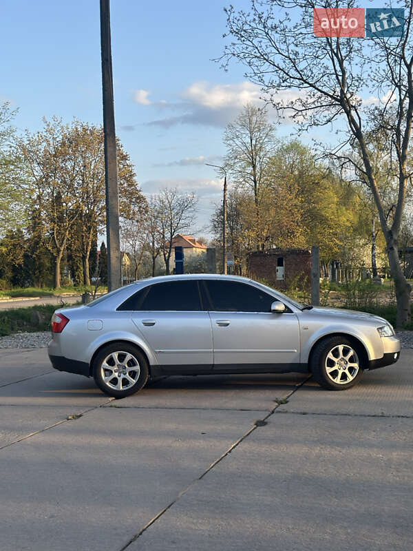 Седан Audi A4 2003 в Коломые