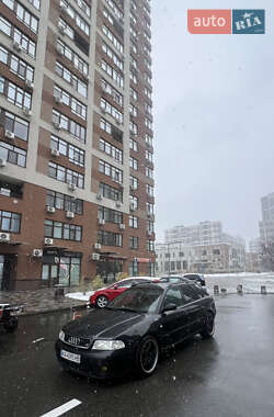 Универсал Audi A4 1999 в 