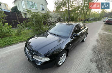 Седан Audi A4 1999 в 