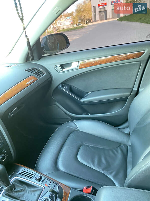 Седан Audi A4 2009 в Тернополе