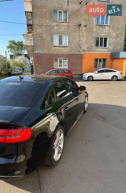 Седан Audi A4 2015 в 