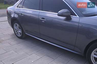 Седан Audi A4 2016 в Ужгороде