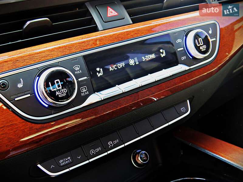 Седан Audi A4 2019 в Черкасах