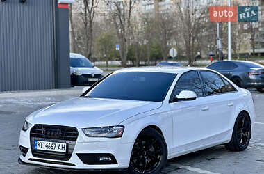 Седан Audi A4 2012 в 