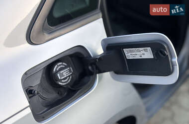 Седан Audi A4 2015 в 