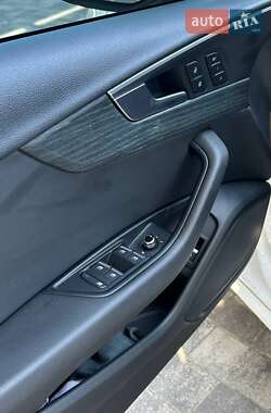 Седан Audi A4 2016 в 
