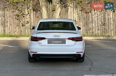 Седан Audi A4 2017 в 