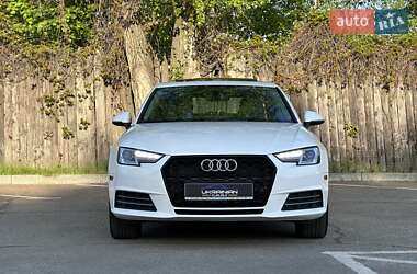Седан Audi A4 2017 в 