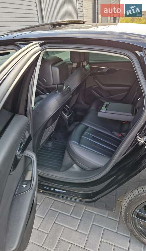 Седан Audi A4 2016 в Кропивницькому