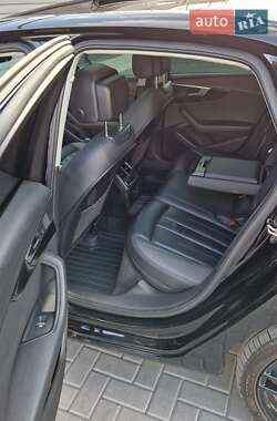 Седан Audi A4 2016 в 