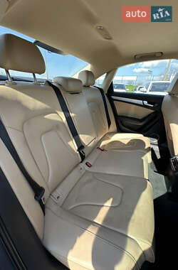 Седан Audi A4 2014 в 