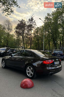 Седан Audi A4 2012 в 