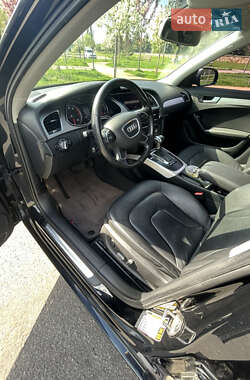 Седан Audi A4 2012 в 